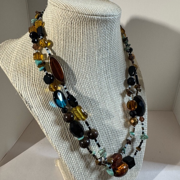 Beautiful 24” Double Strand Necklace with a 4” extender. (D-S) - Picture 4 of 6